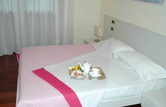 Creme Room